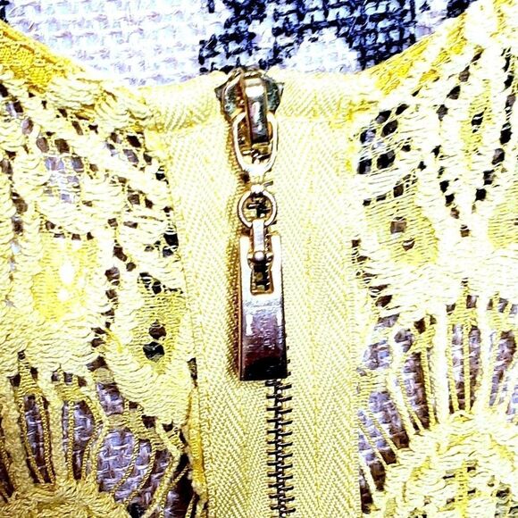 Ezra | Mustard Lace Blouse - Picture 5 of 6